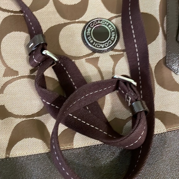 Coach canvas crossbody or shoulder bag excellent condition - Picture 10 of 11
